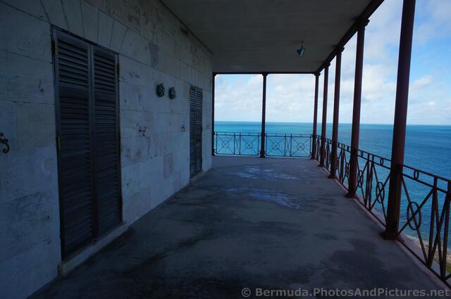 Bermuda Commissioner's House Balcony overseeing Ocean.jpg