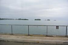 Guard rails on Bay Road Bridge Bermuda.jpg