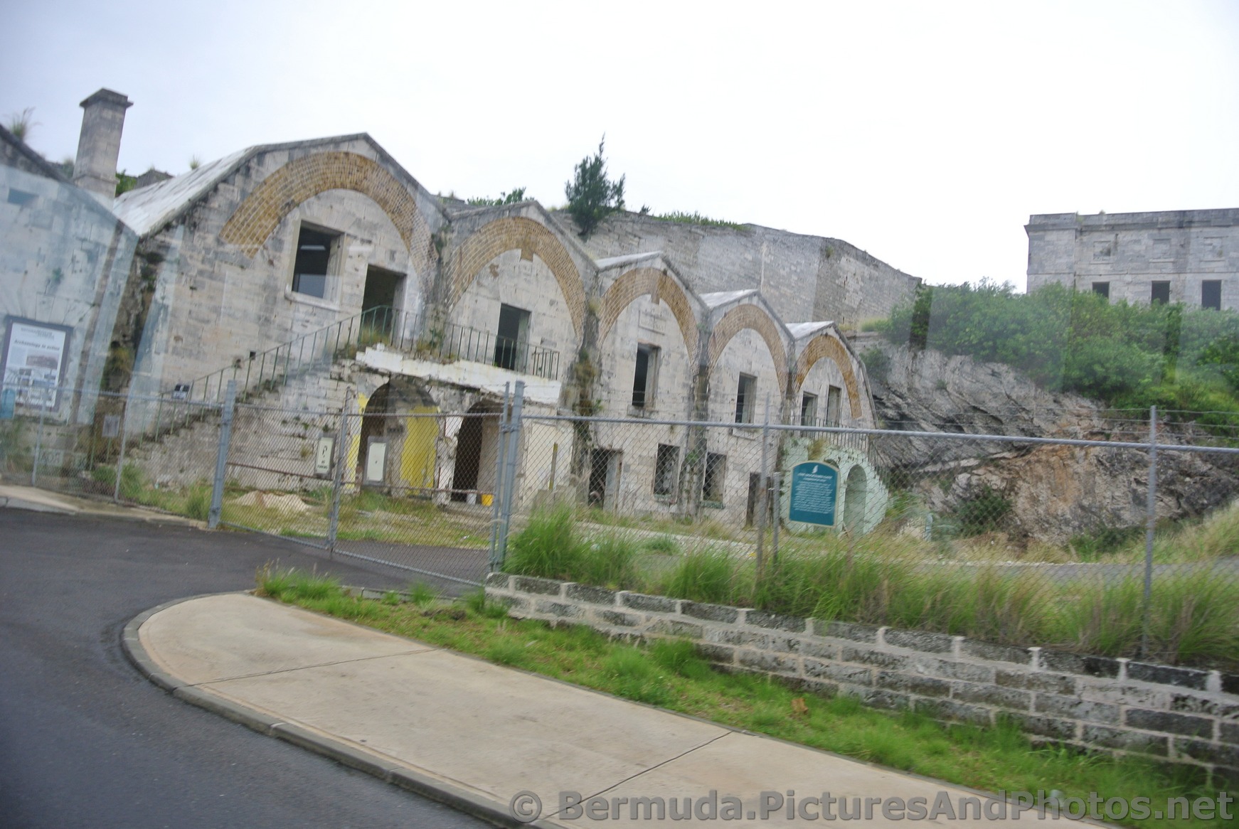 Old structure on Malabar Road Bermuda.jpg