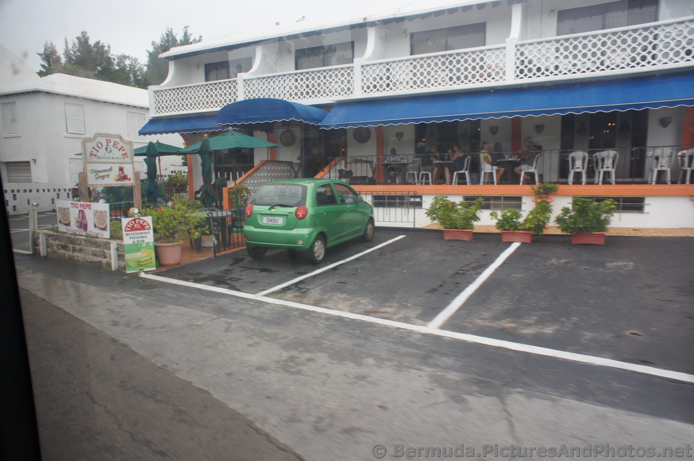 TIO PEPE Restaurant Bermuda on South Road.jpg