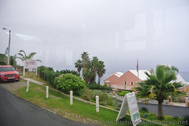 The Reefs Hotel entrance area from South Rd Bermuda.jpg