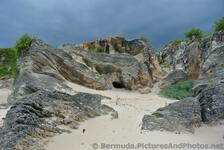 Rock formations at Butts Beach Horseshoe Bay.jpg