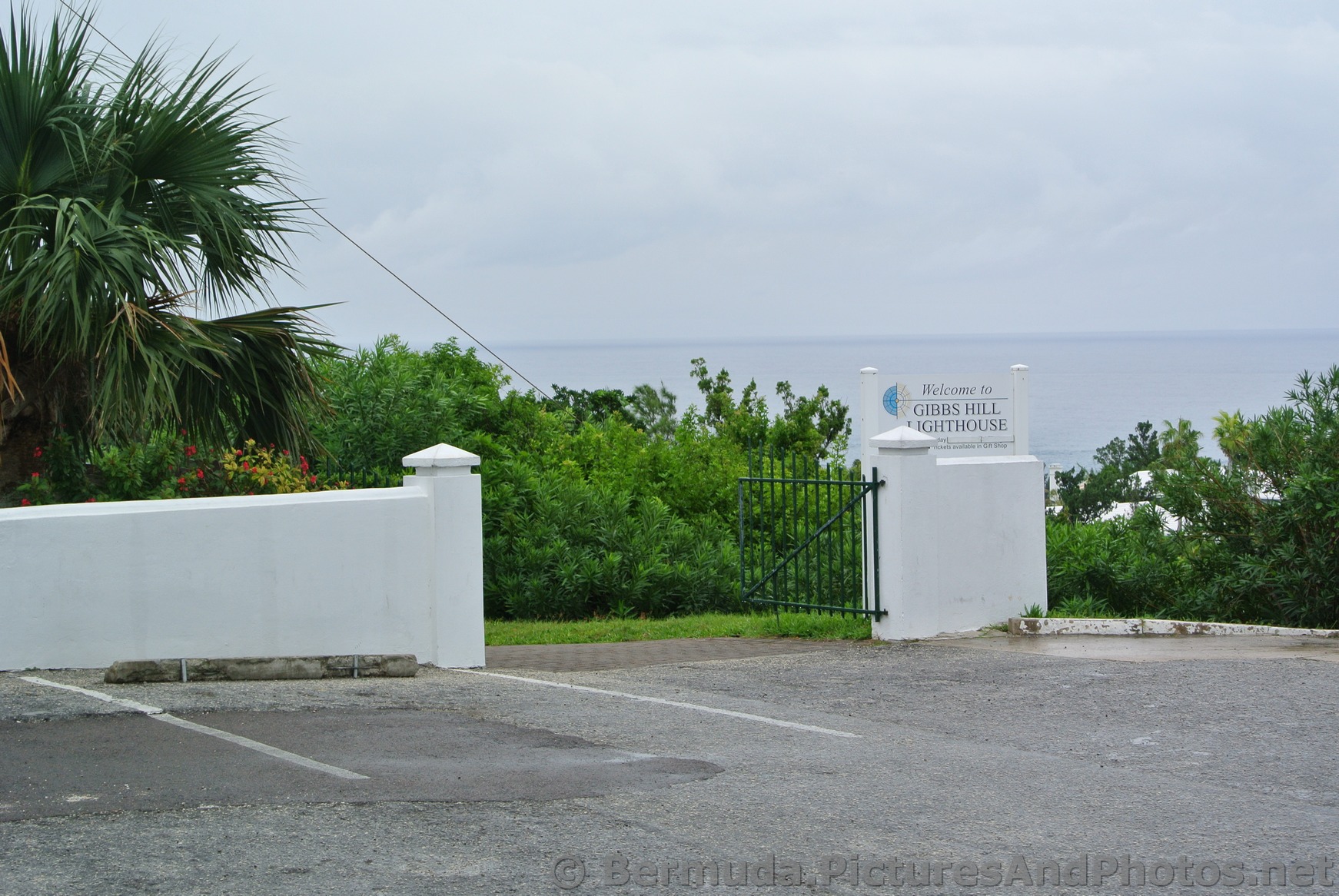 Welcome to Gibbs Hill Lighthouse sign.jpg