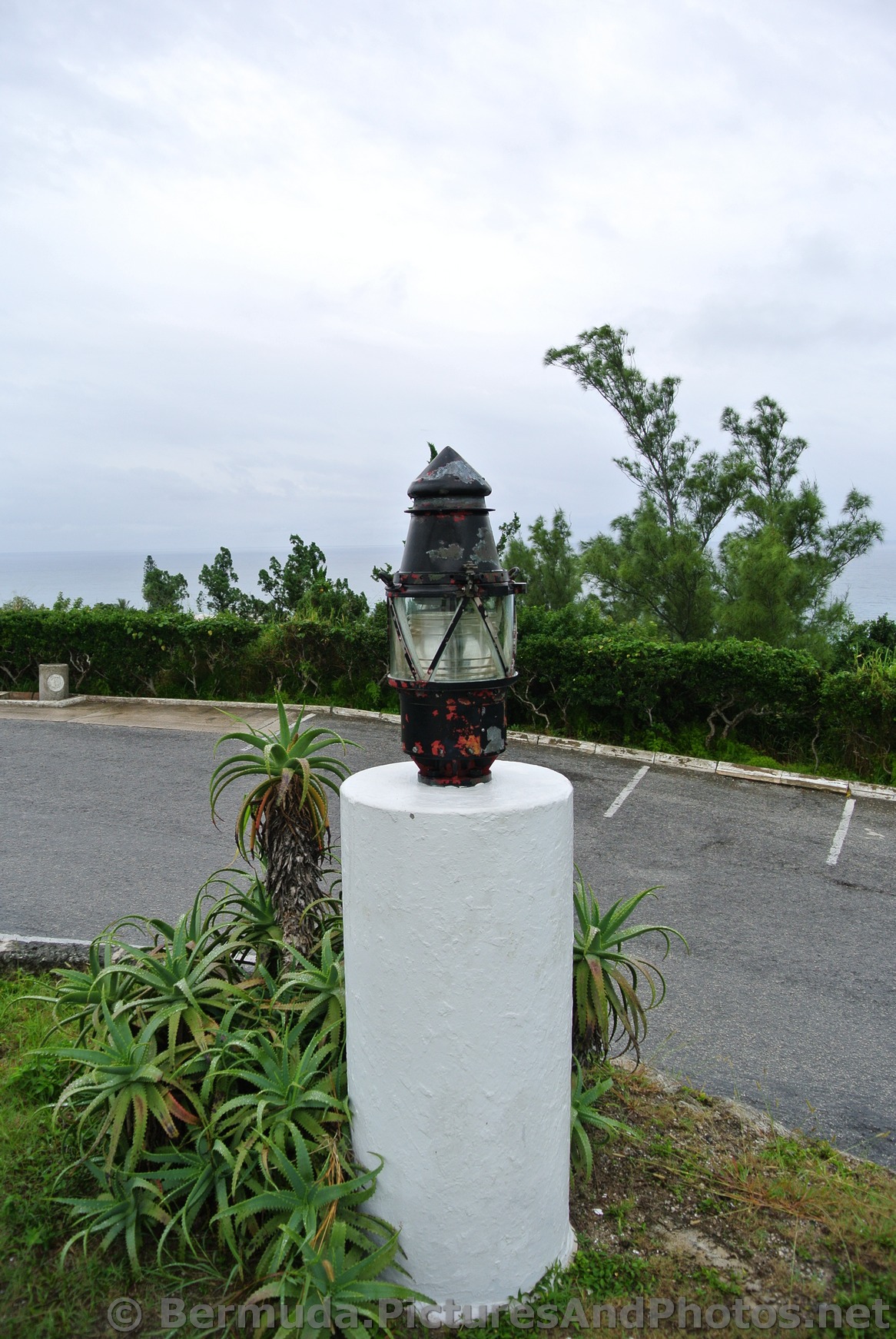 Lantern on grounds of Gibbs Hill Lighthouse.jpg