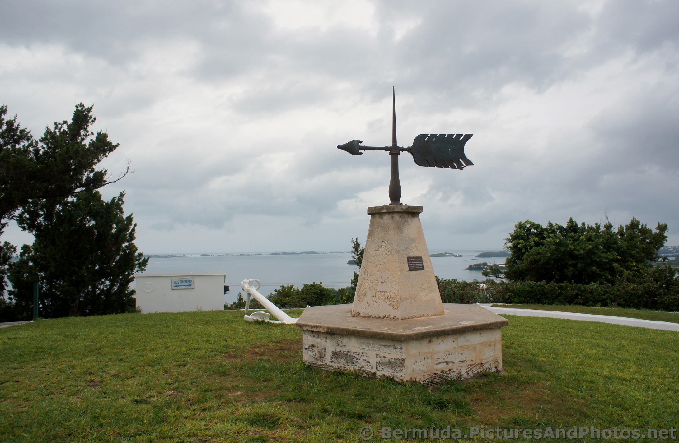 Weathervane at grounds of Gibbs Hill Lighthouse.jpg
