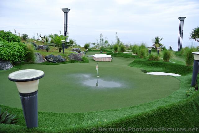 Miniature Fairmont Southhampton Hotel at Bermuda Fun Golf.jpg