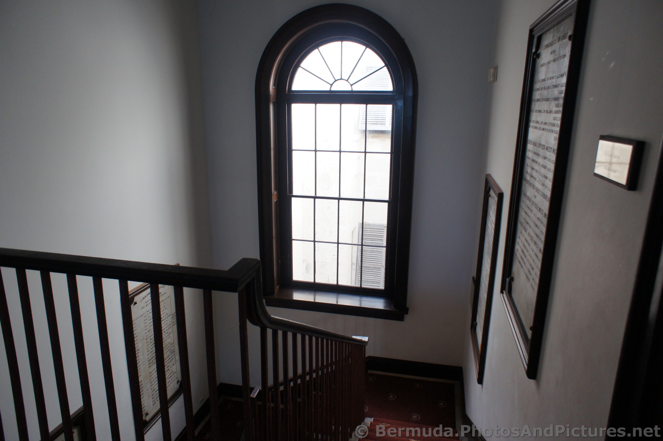 Grand Staircase of Commissioner's House Bermuda Maritime Museum.jpg