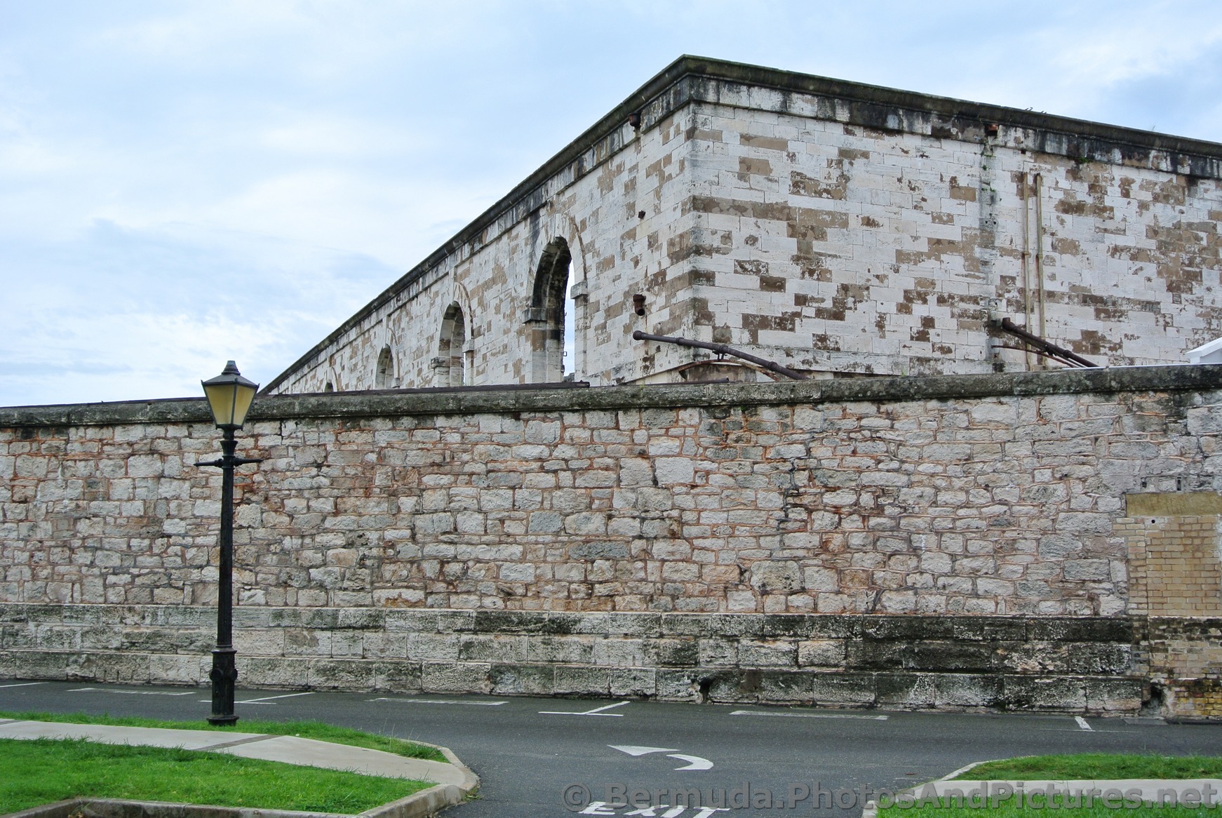 Bermuda Dockyard Keep walls.jpg