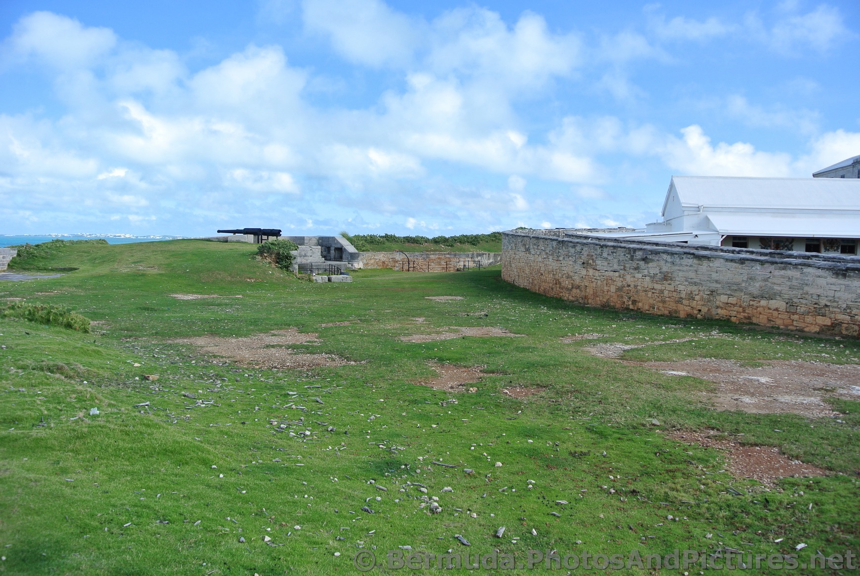 Grassy grounds of Bermuda Maritime Museum.jpg