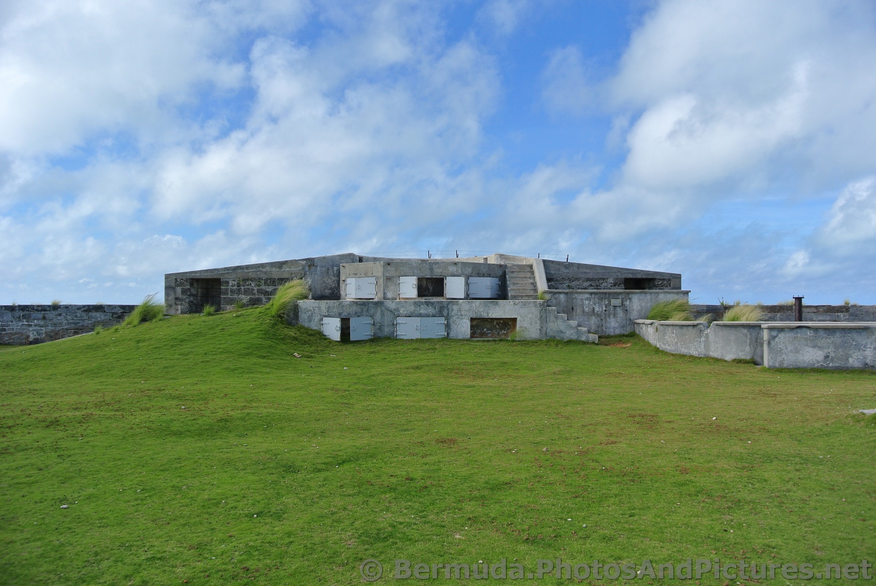 Bunker area near wall at Bermuda Maritime Museum.jpg