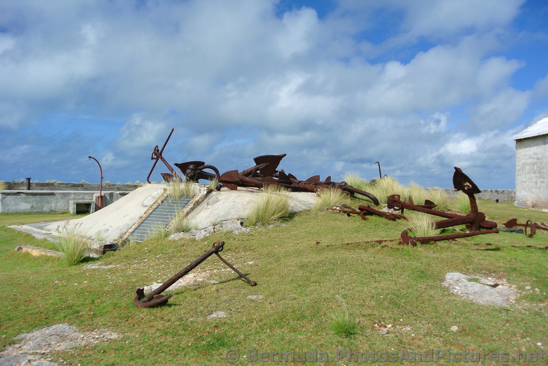 Large rusty anchors on grounds of Bermuda Maritime Museum.jpg