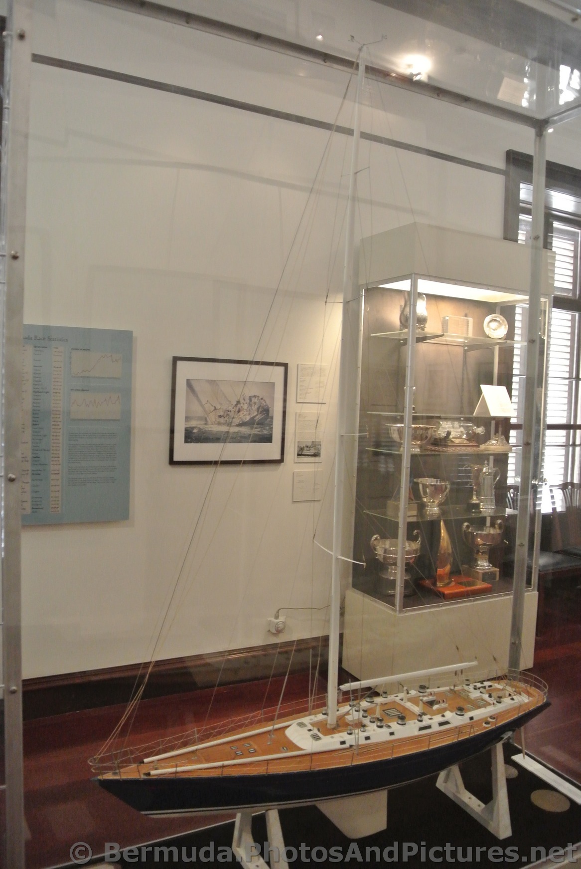 Race Boat Replica Commsioner's House Bermuda Maritime Museum.jpg