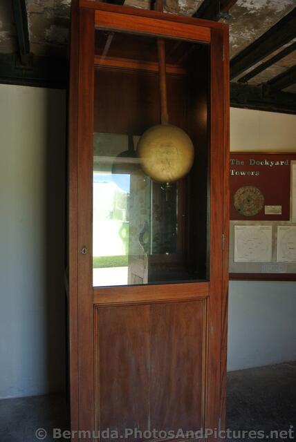 Pendulum clock at National Museum of Bermuda.jpg