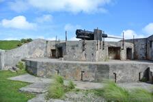 Rotating Heavy Gun at Bermuda Royal Navy Dockyard.jpg