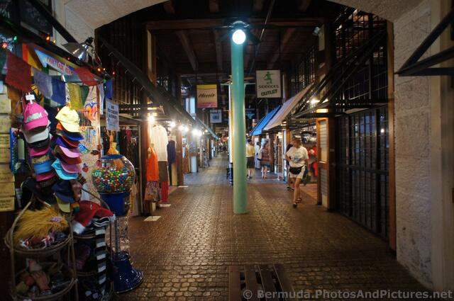 Harris & Sidekicks Outlet at Clocktower Mall Bermuda.jpg